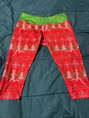 Gone For A Run - Women’s Red Holiday Print Leggings with Green Waistband - L